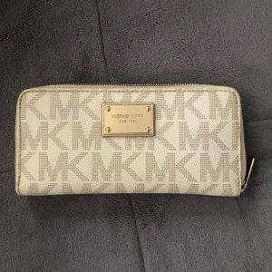 Michael Kors wallet